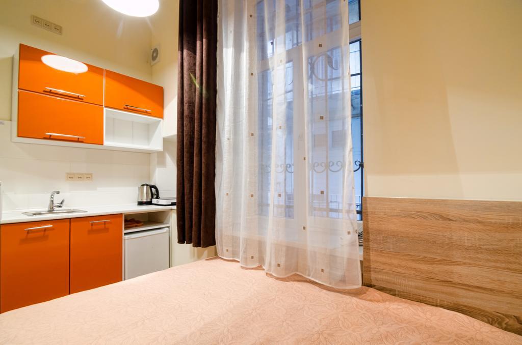 Economy Apartment On Rappoporta 7A-1 Львов Экстерьер фото